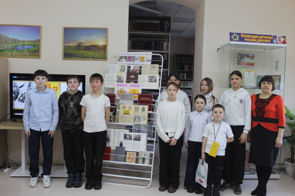 Час краеведения «Элли Юрьев – негасимый огонь творчества»